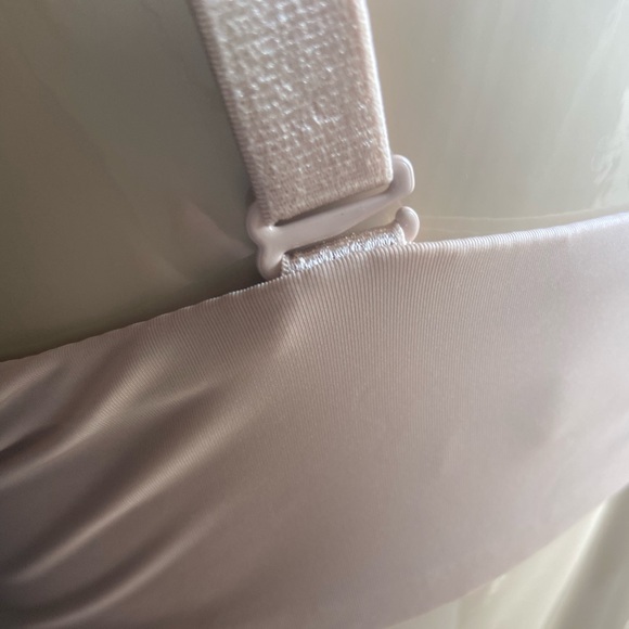 38C convertible undies.com beige nude T-shirt bra - Picture 9 of 12